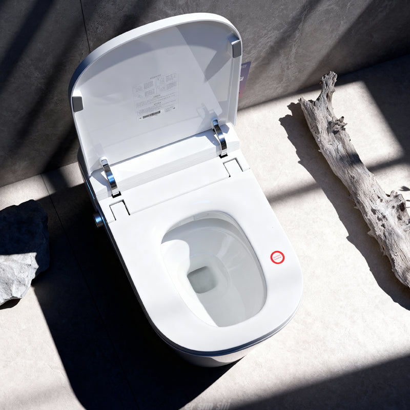 U510 Smart Bidet Toilet with an Ergonomic Extra-Wide Heated Seat, Designed for Maximum Comfort and Pressure Distribution. The Contoured Seating Prevents Leg Numbness for a Premium Bathroom Experience.
